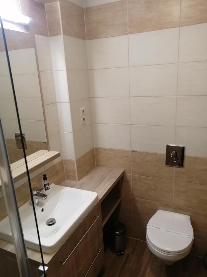 Zafirgyoengy Apartmanok Sárvár Екстериор снимка